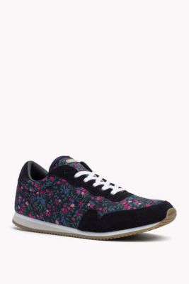 tommy hilfiger women's canvas sneakers