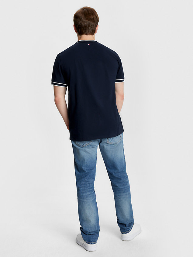 blue t-shirt w żabie oczko z kolekcji adaptive dla mężczyźni - 