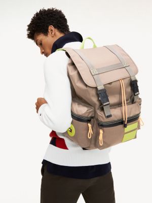 tommy hilfiger backpack brown