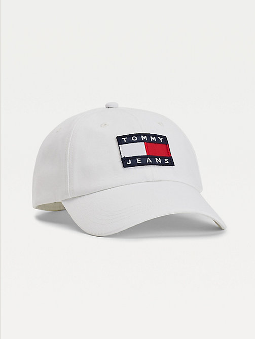 white tommy badge organic cotton baseball cap for men tommy jeans