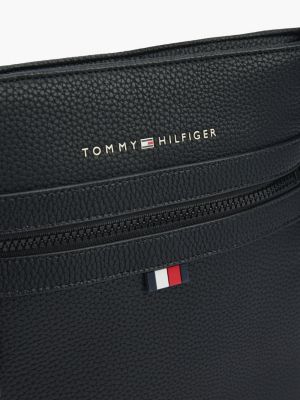 czarny torba na ramię z kolekcji essential dla mężczyźni - tommy hilfiger