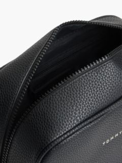 Essential Washbag — Black 7
