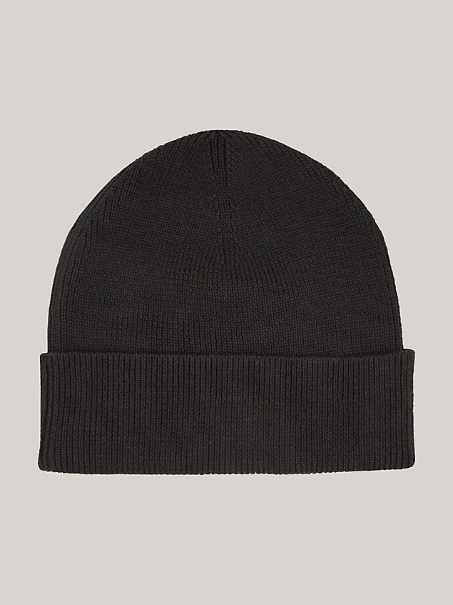 black prążkowana czapka beanie z naszywką z logo dla mężczyźni - tommy hilfiger