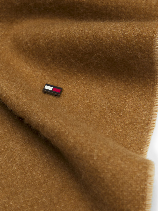brown elevated cashmere flag plaque fringed scarf for men tommy hilfiger