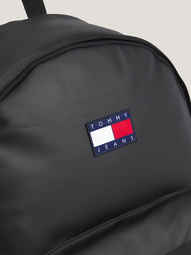 black elevated rucksack mit tommy-badge für herren - tommy jeans