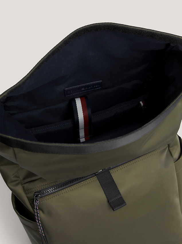 khaki rolltop-rucksack mit hilfiger-monotype für herren - tommy hilfiger