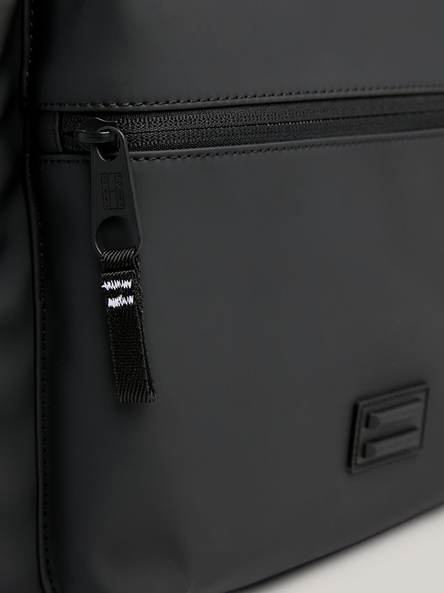 black rucksack mit badge für herren - tommy jeans