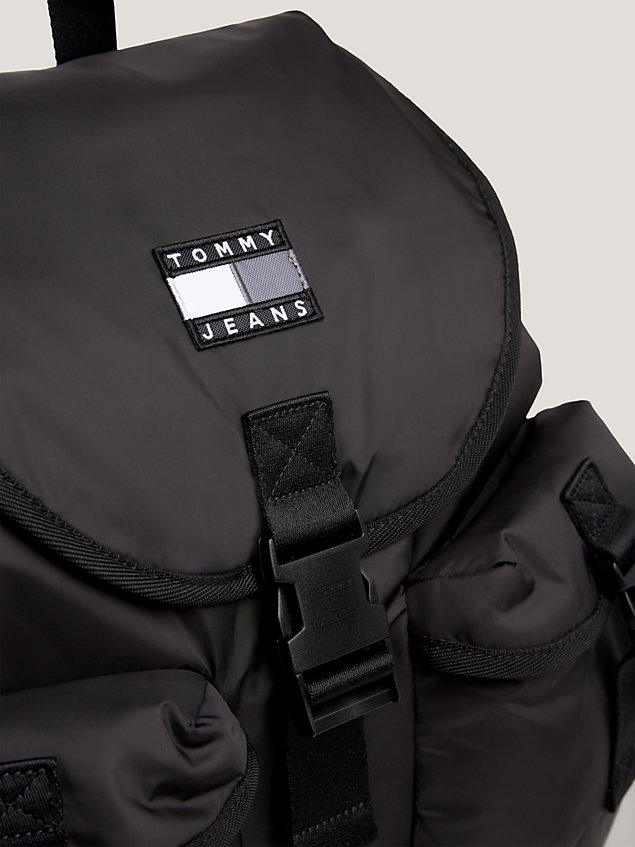 black heritage bagde-rucksack aus recycling-material für herren - tommy jeans