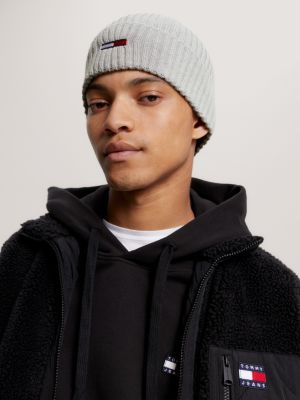 grey ribgebreide beanie met geborduurde vlag voor heren - tommy jeans