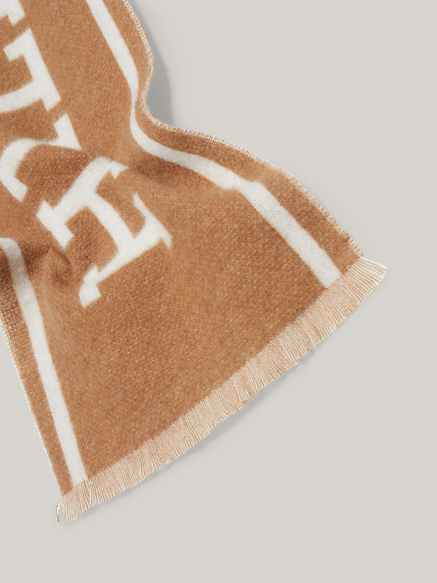 brown wełniany szalik z logo pisanym czcionką monotypową dla mężczyźni - tommy hilfiger