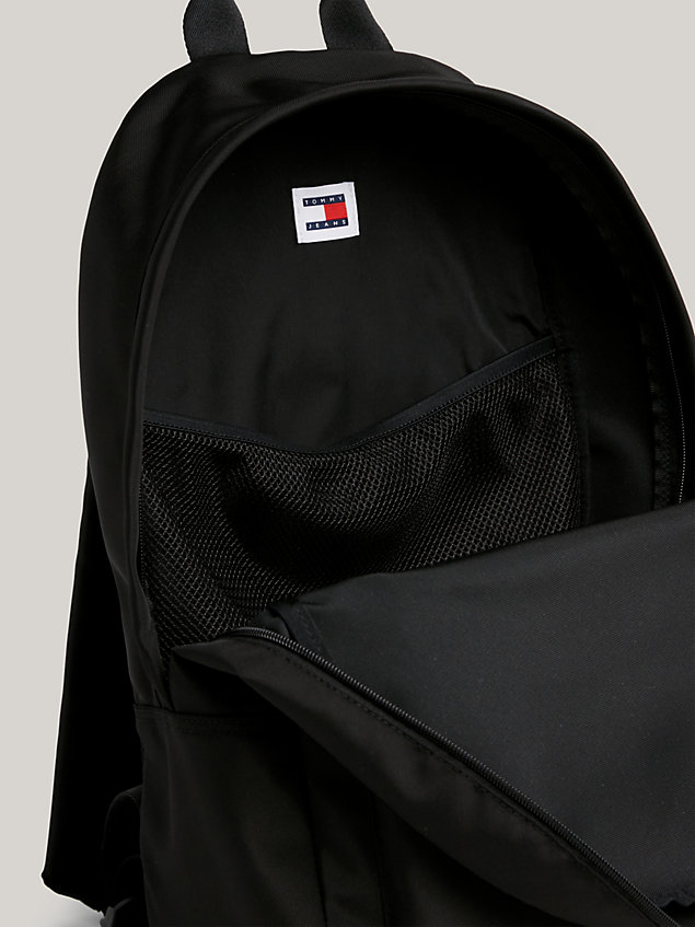 black usztywniany plecak essential z naszywką dla mężczyźni - tommy jeans