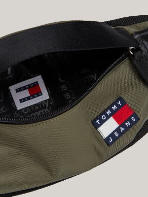 marsupio essential con logo ripetuto verde da uomini tommy jeans