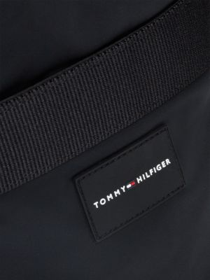 bolso reporter pequeño con parche con logo negro de hombres tommy hilfiger