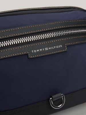 blau crossbody-tasche mit logo für herren - tommy hilfiger