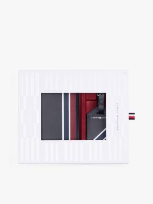 coffret cadeau étui passeport et étiquette blue pour hommes tommy hilfiger