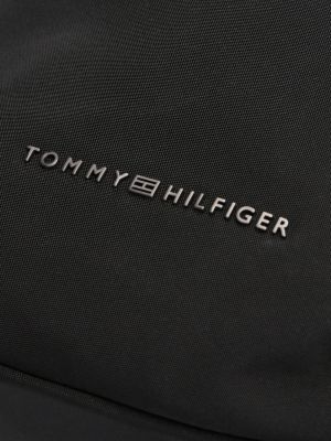 bolso reporter con logo metálico negro de hombres tommy hilfiger