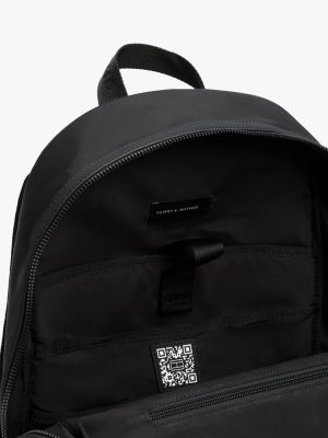 schwarz metall-logo-rucksack mit doppelreißverschluss für herren - tommy hilfiger