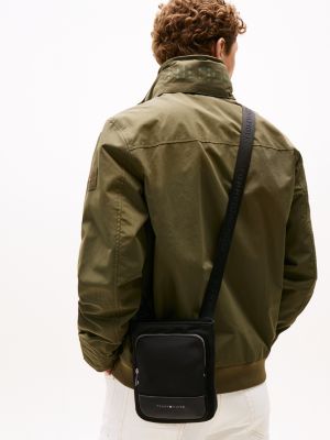 bandolera th business con logo negro de hombres tommy hilfiger