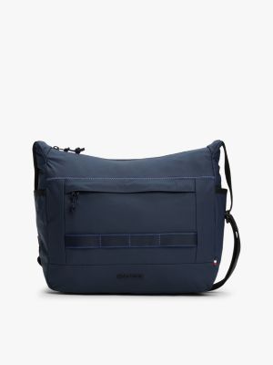 blue crossbody-messengertas met metalen logo voor heren - tommy hilfiger