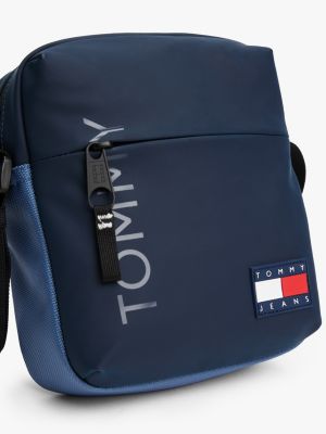 blau essential crossbody-reportertasche für herren - tommy jeans