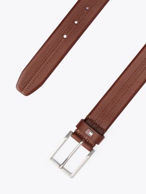 ceinture en cuir à drapeau en émail marron pour hommes tommy hilfiger