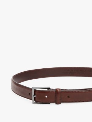 ceinture en cuir à boucle carrée et logo marron pour hommes tommy hilfiger