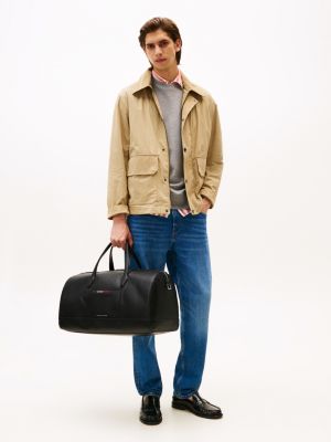schwarz genarbte crossbody-dufflebag mit metall-logo für herren - tommy hilfiger