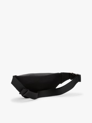 schwarz genarbte gürteltasche mit metall-logo für herren - tommy hilfiger