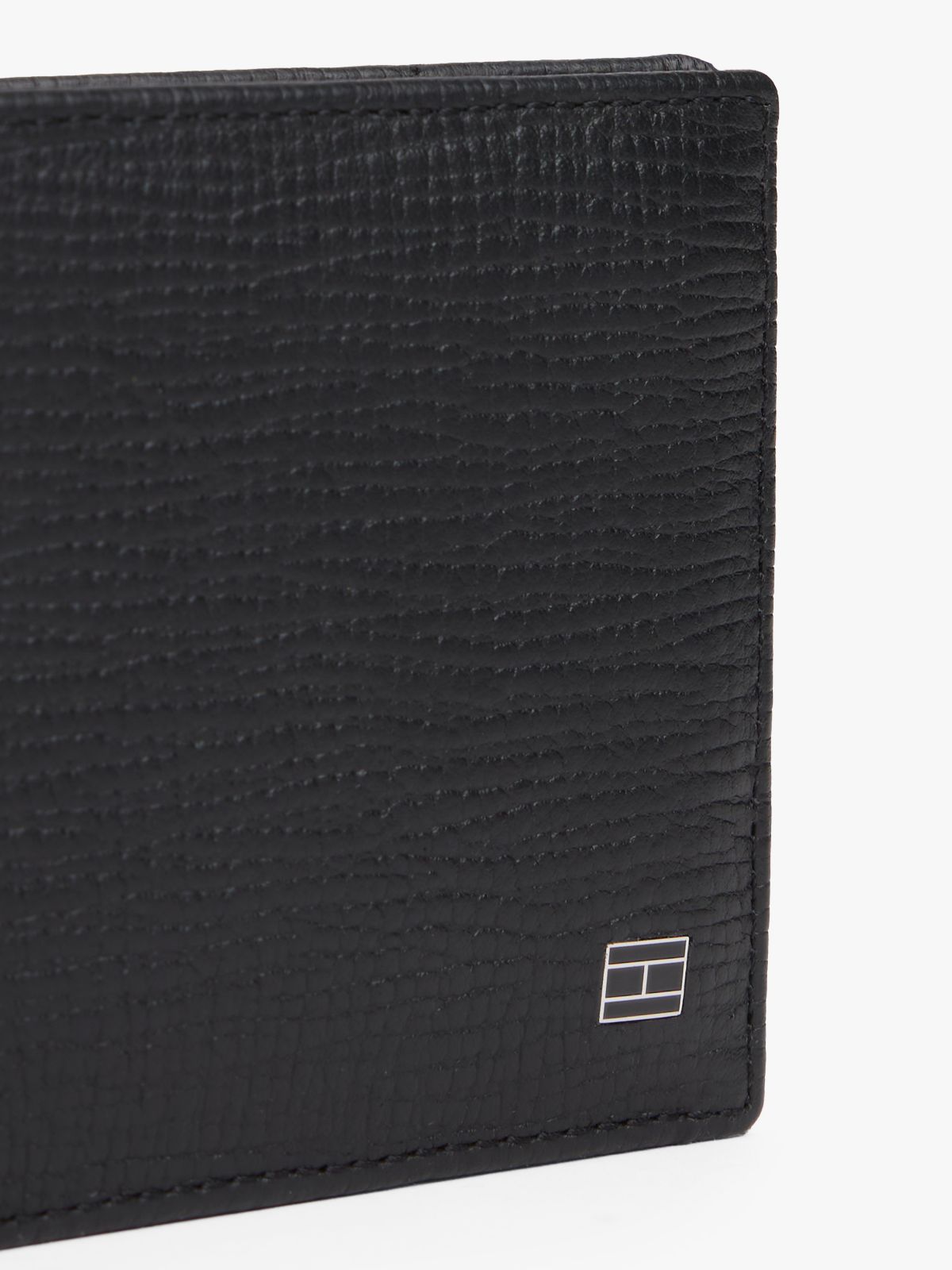 Hilfiger Flag Leather Bifold Credit Card Wallet — Black