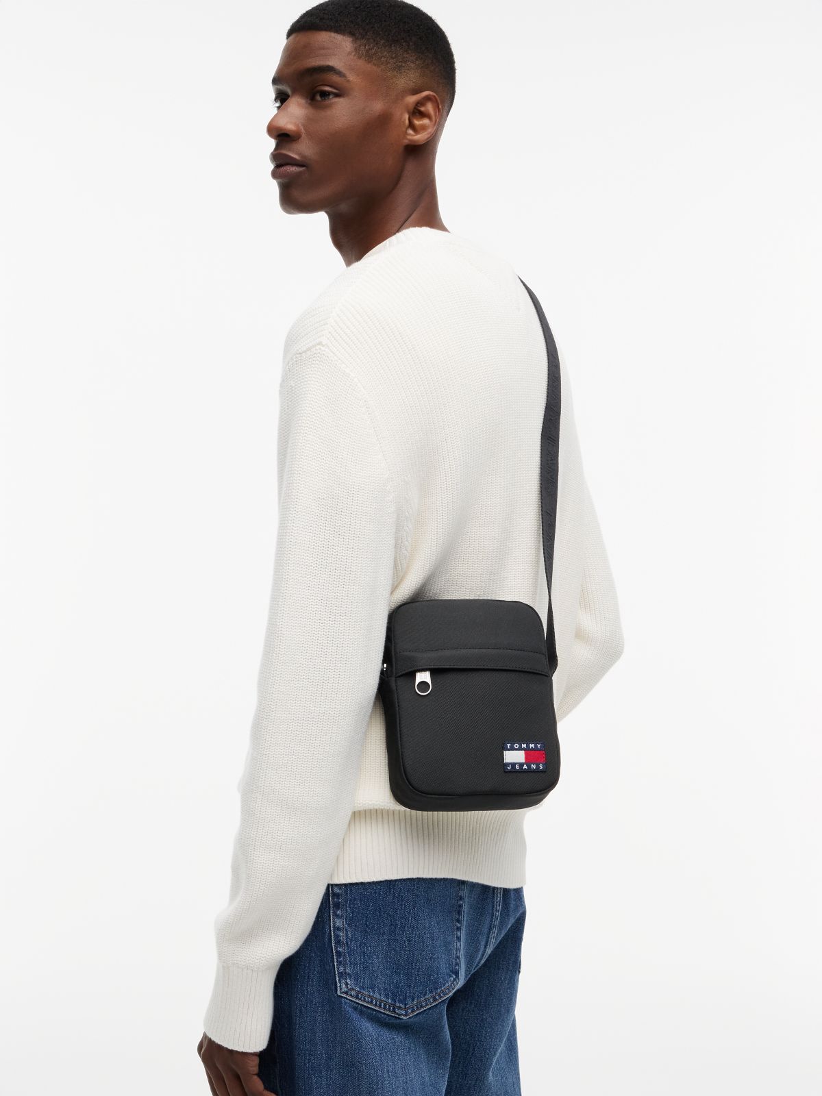 Essential Logo Reporter Bag — Black