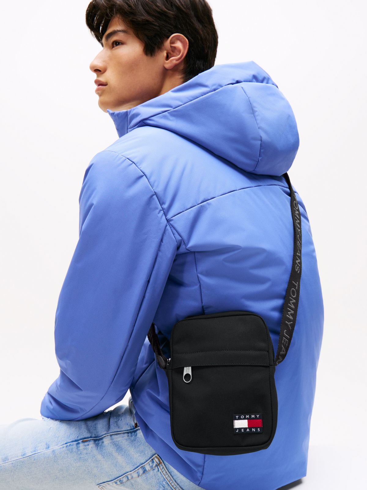Essential Logo Reporter Bag — Black