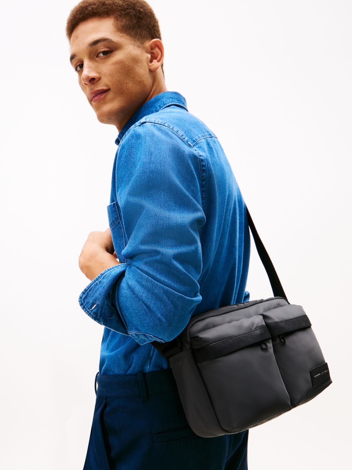 Textile Logo Patch Crossbody Reporter Bag — Grey