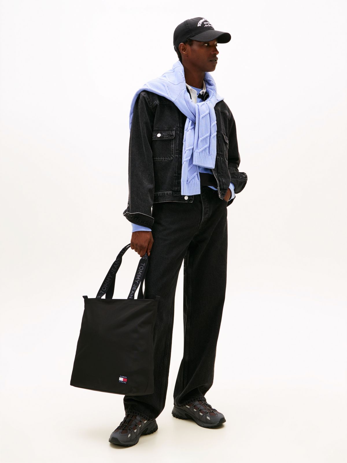 Essential Repeat Logo Tote Bag — Black
