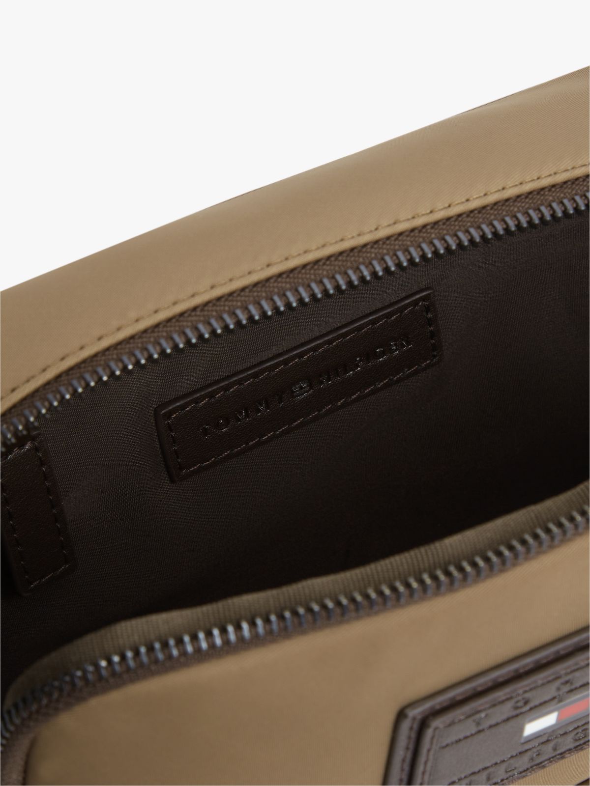 Heritage Colour-Blocked Crossbody Camera Bag — Brown