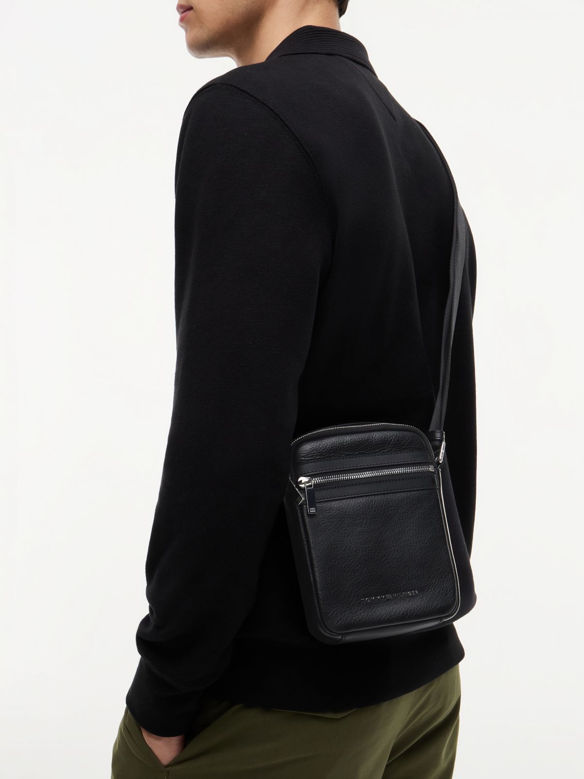 TH Business Leather Crossbody Reporter Bag — Black