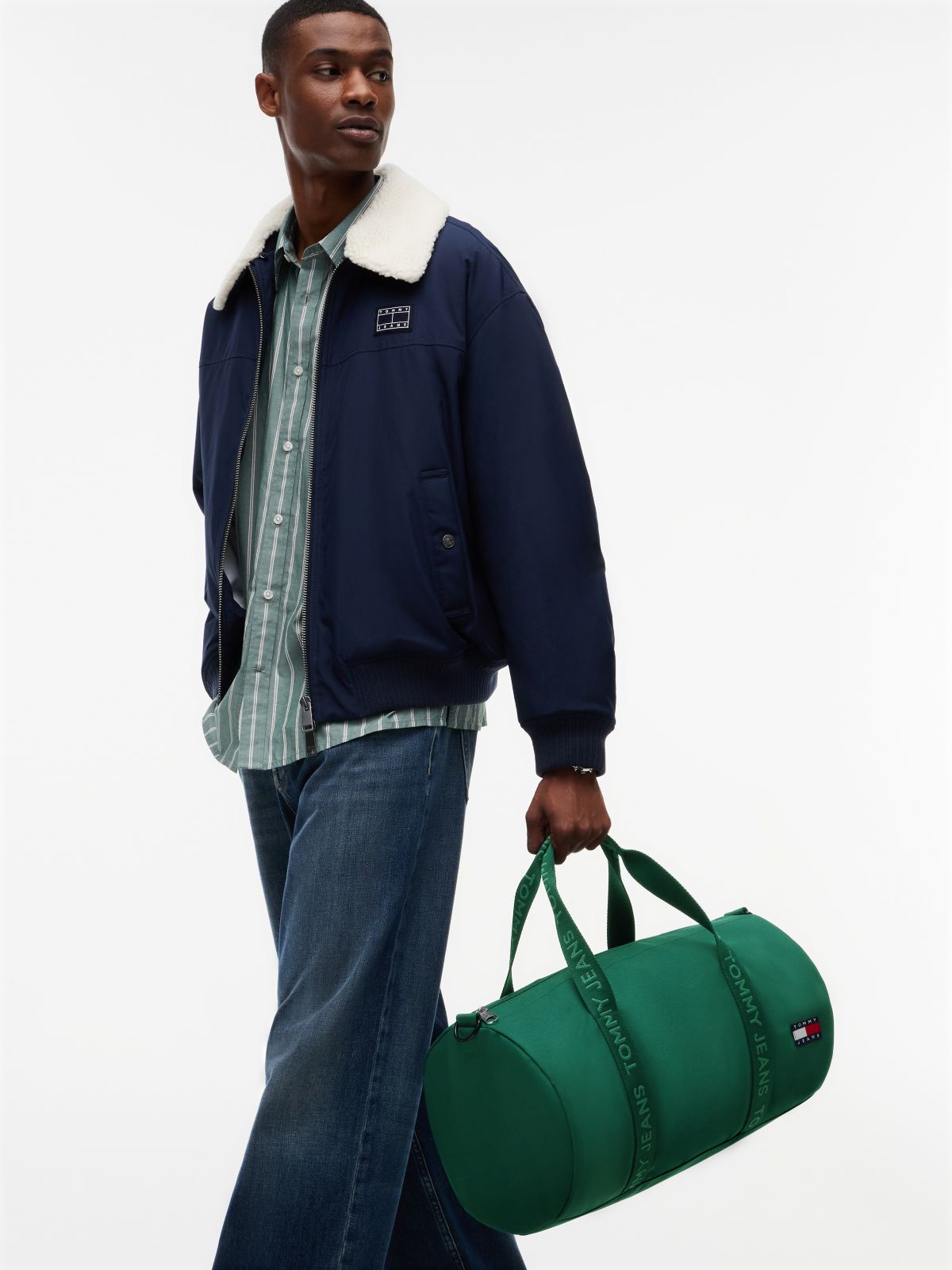 Essential Repeat Logo Textile Duffel Bag — Green