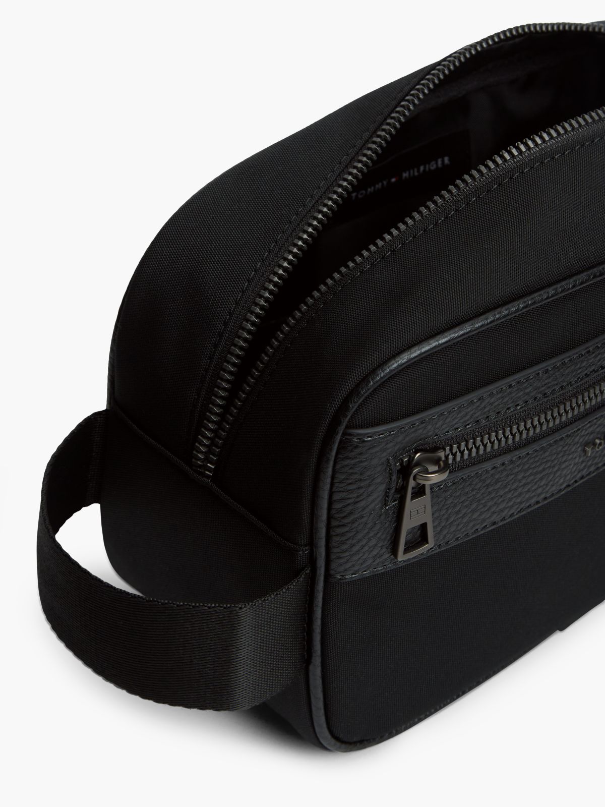 Water Resistant Zip Washbag — Black