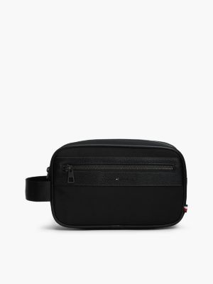 black kosmetyczka z kontrastowymi teksturami i logo dla mężczyźni - tommy hilfiger