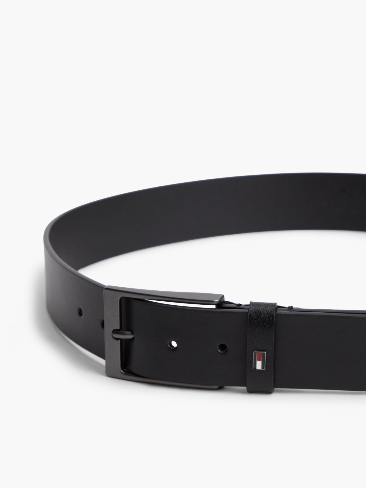 Leather Tonal Rectangular Buckle Belt — Black