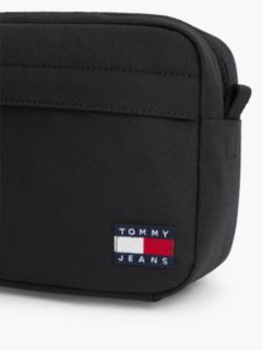 Essential Repeat Logo Textile Washbag — Black 3