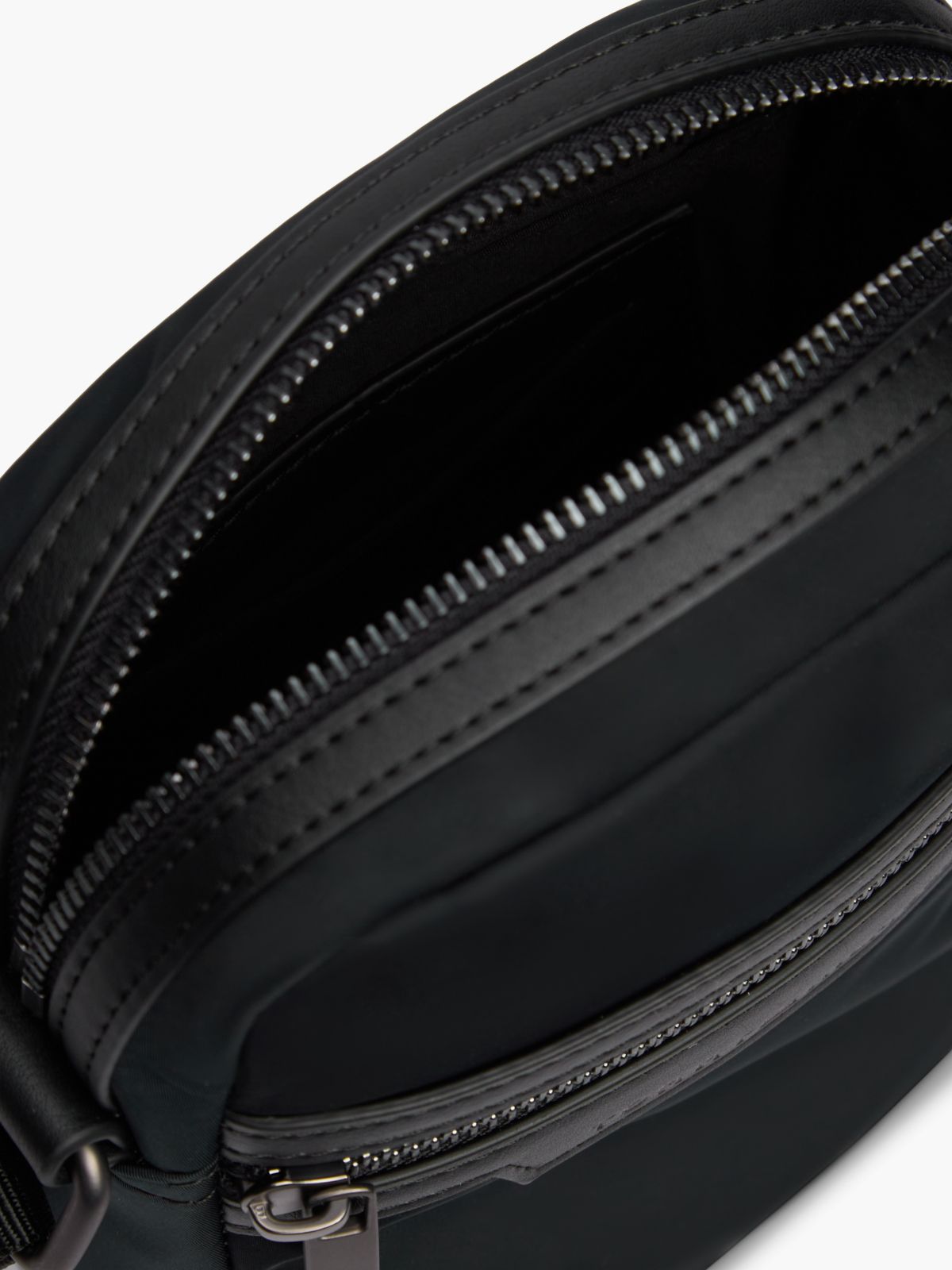 Crossbody Reporter Bag — Black