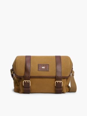 brown crossbody-messengertas van textiel met gesp en flap voor heren - tommy hilfiger