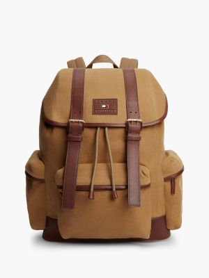 zaino con patta e fibbia con patch logo brown da uomini tommy hilfiger