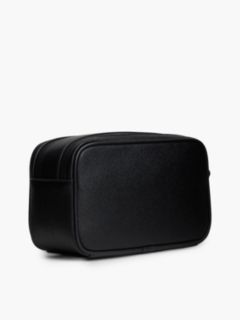 Modern Textured Flag Washbag — Black 2