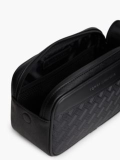 Modern Textured Flag Washbag — Black 3