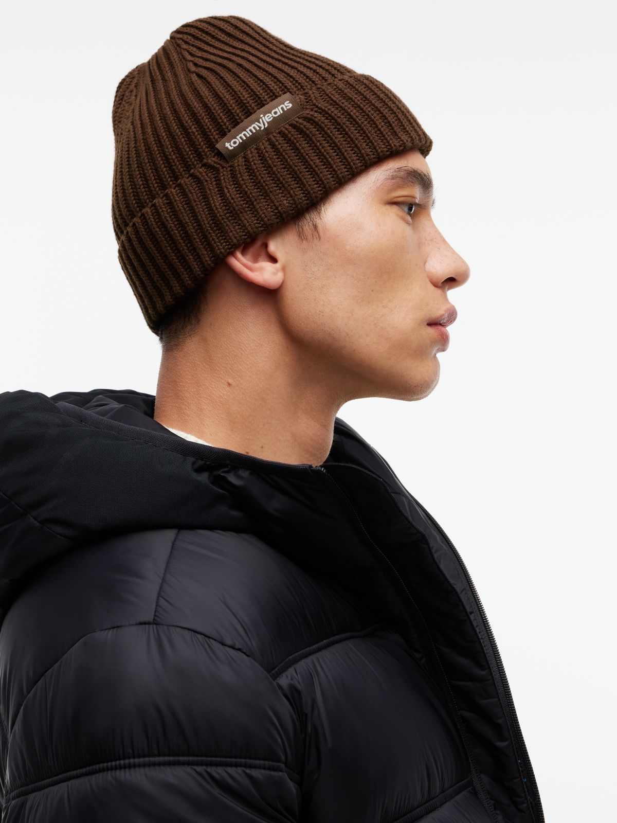 Linear Logo Rib-Knit Beanie — Brown