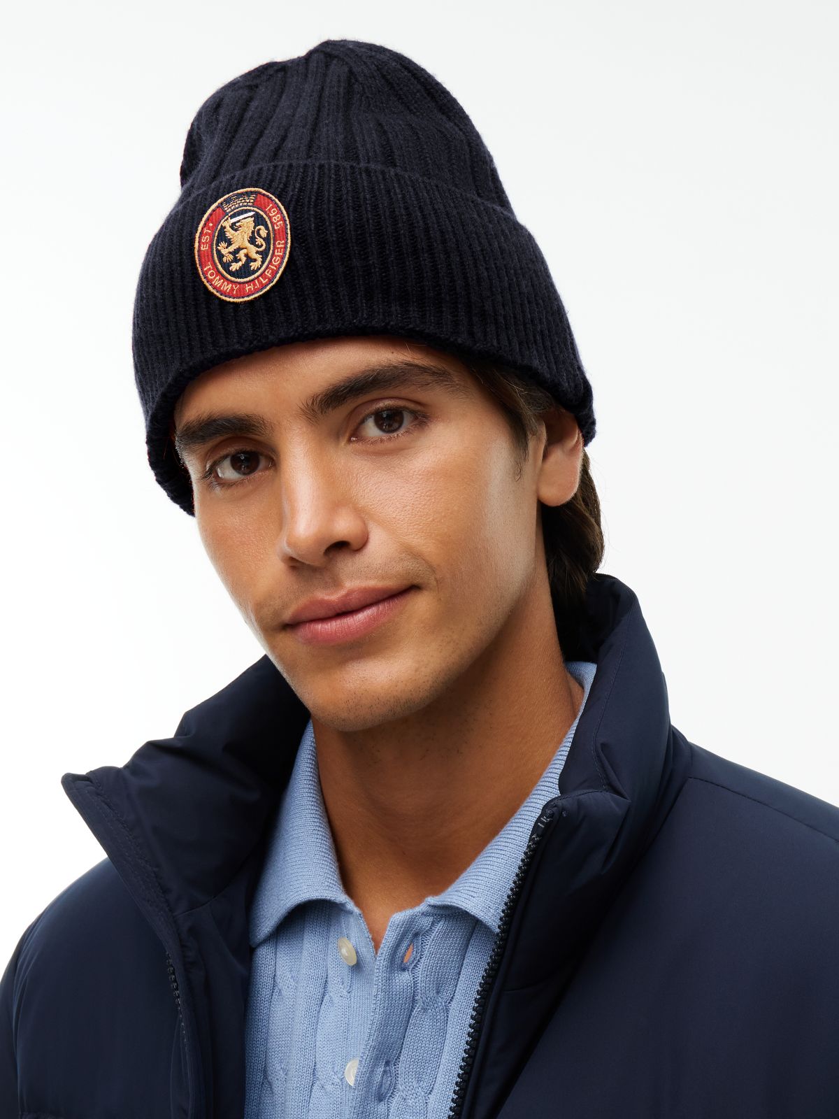 Lambswool Blend Crest Rib-Knit Beanie — Blue