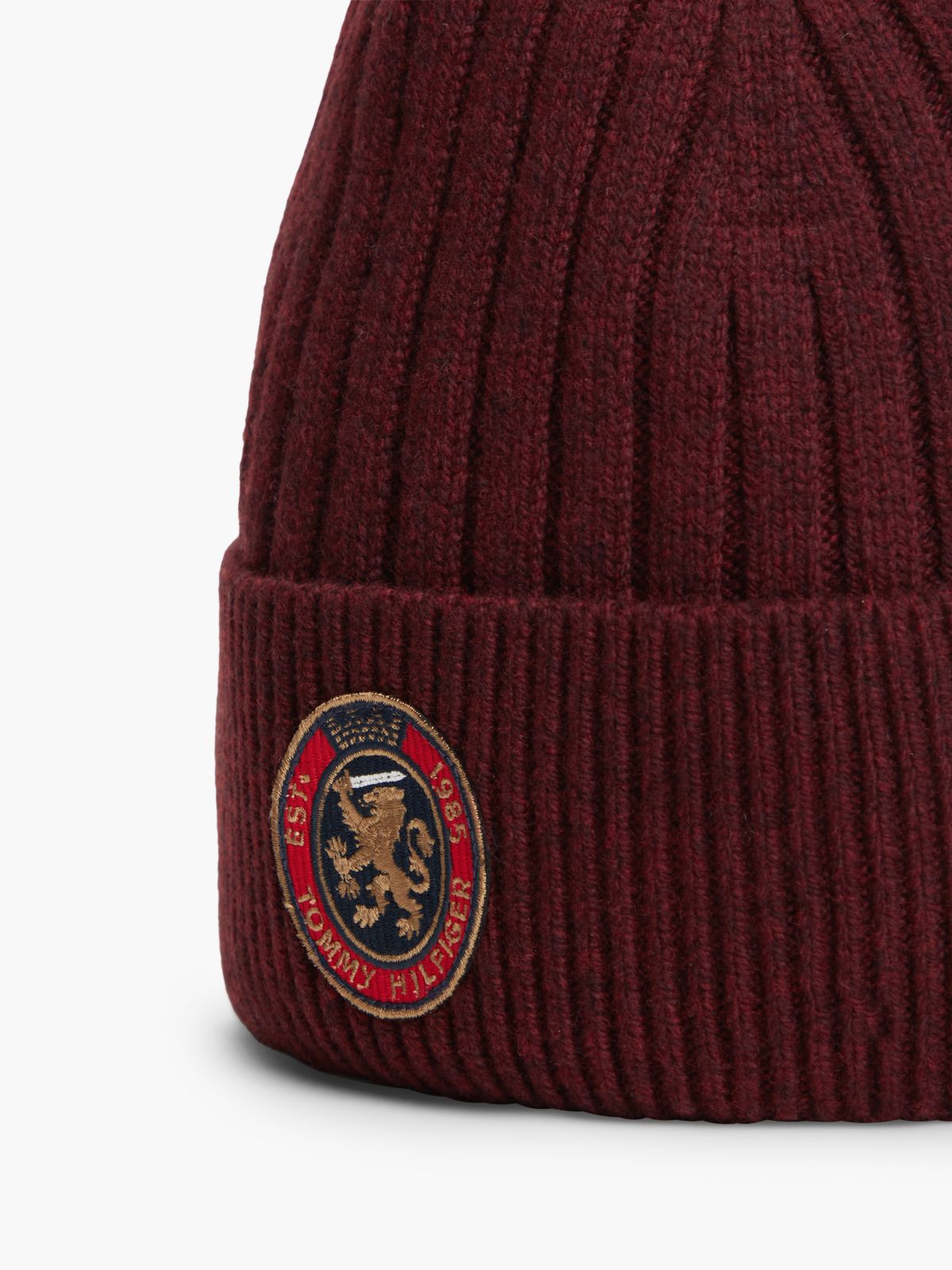 Lambswool Blend Crest Rib-Knit Beanie — Red