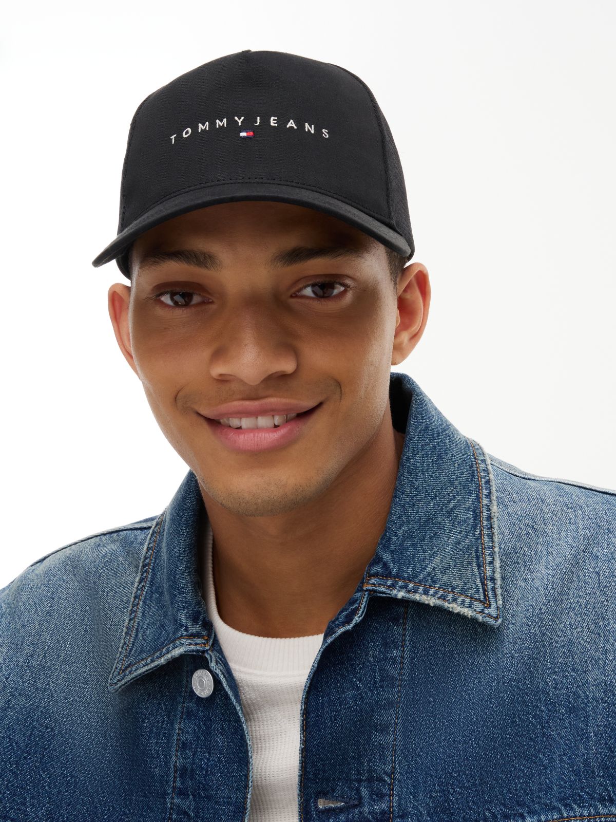 Linear Logo Lightweight Twill Trucker Cap — Black
