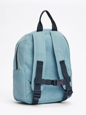 sac à dos essential en denim à logo bleu pour enfants genre inclusif tommy hilfiger